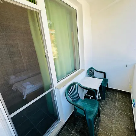 Ubytování v soukromí несебър, къща със под наем с баня, тоалетна и тераса само на 400метра от двата плажа в *