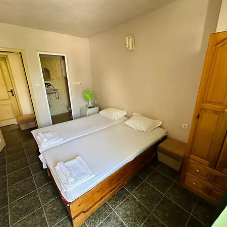 Séjour chez l'habitant несебър, къща със под наем с баня, тоалетна и тераса само на 400метра от двата плажа в Nessebar