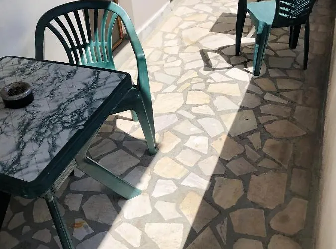 Homestay Kesta Sus: Beachside With Private Terraces In Nesebar