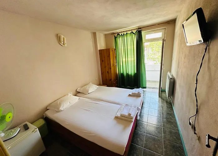 Kesta Sus: Beachside With Private Terraces In